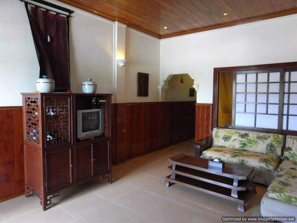 Red Hibiscus Hotel Phnom Penh Extérieur photo