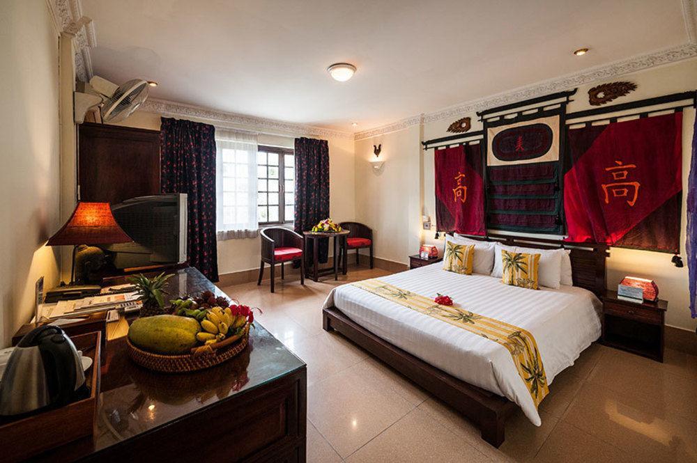 Red Hibiscus Hotel Phnom Penh Extérieur photo