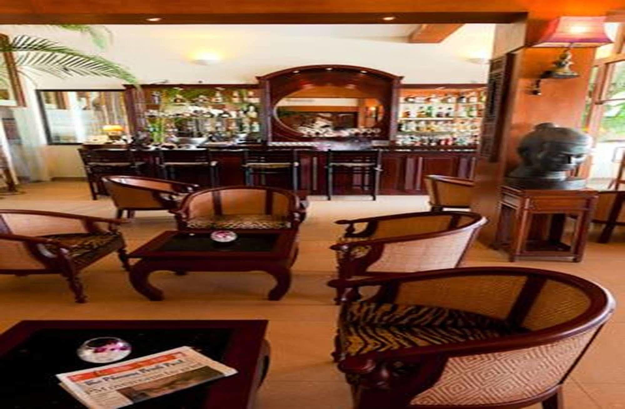 Red Hibiscus Hotel Phnom Penh Extérieur photo