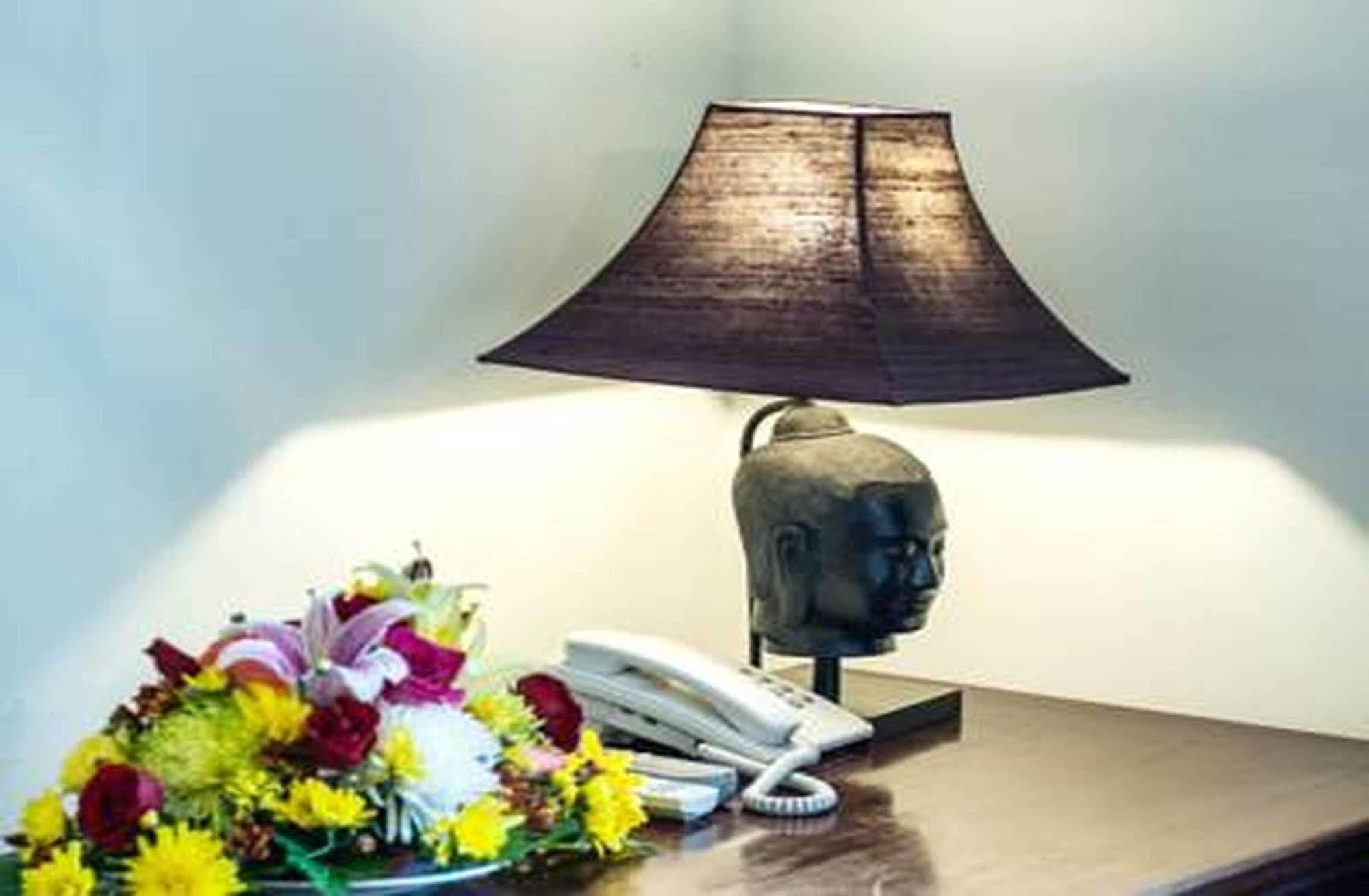 Red Hibiscus Hotel Phnom Penh Extérieur photo